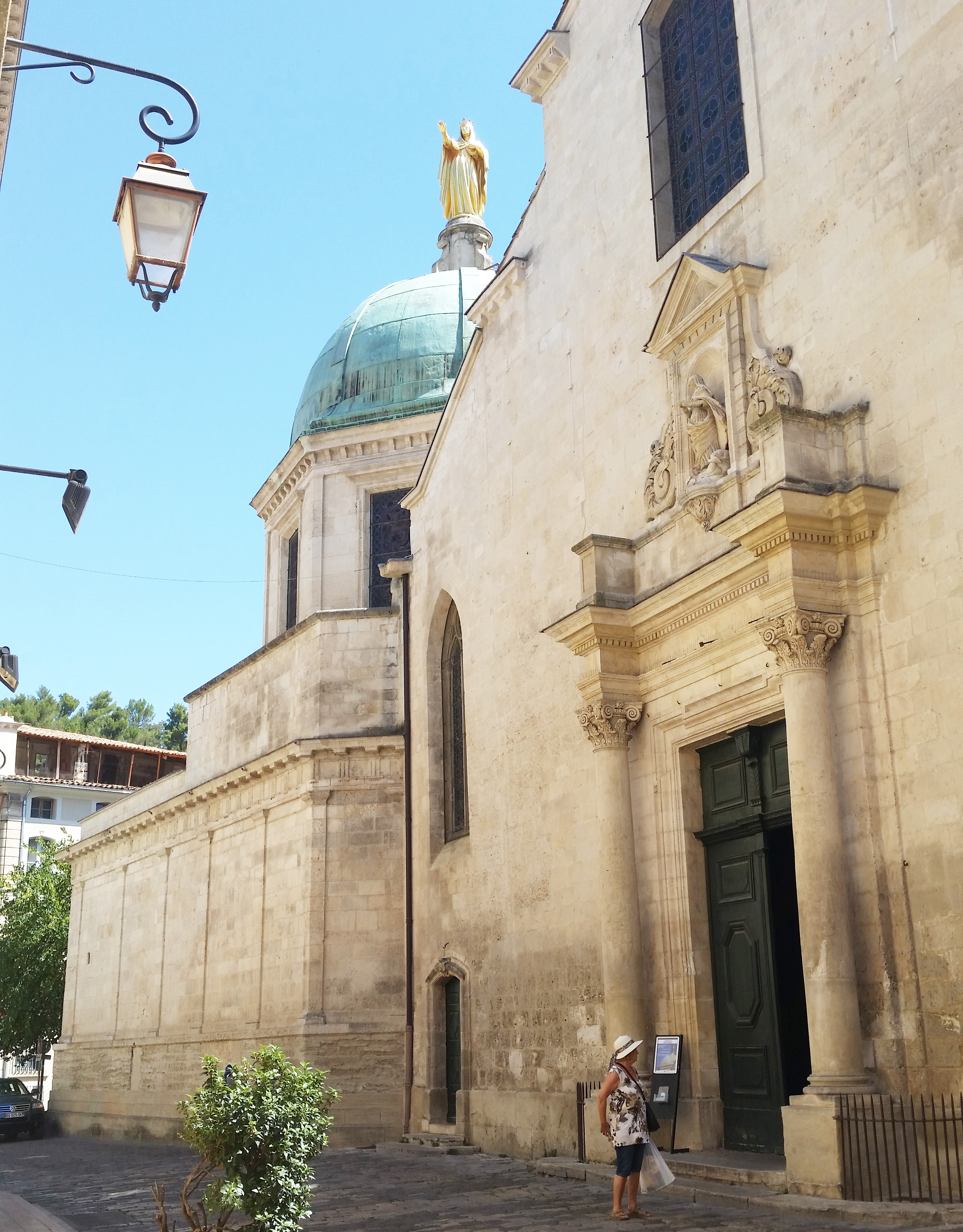 Cathedral of Saint Anne in Apt